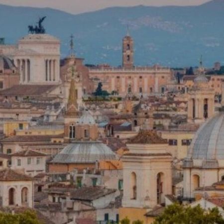 Accanto All'Autostrada Al Centro Tra Roma E Napoli 폰테코르보 외부 사진