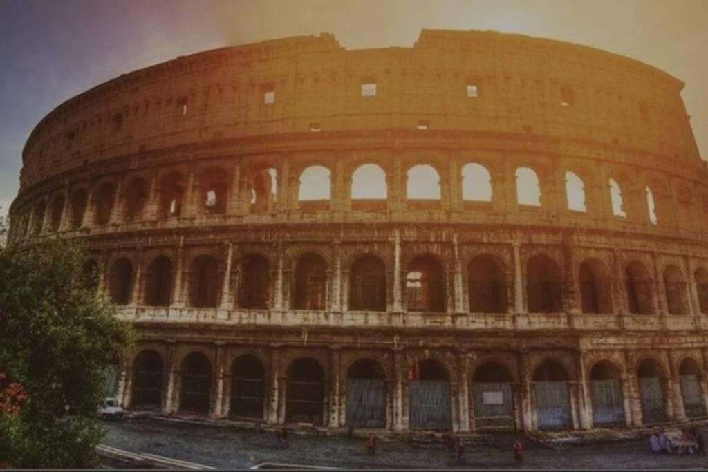 Accanto All'Autostrada Al Centro Tra Roma E Napoli 폰테코르보 외부 사진